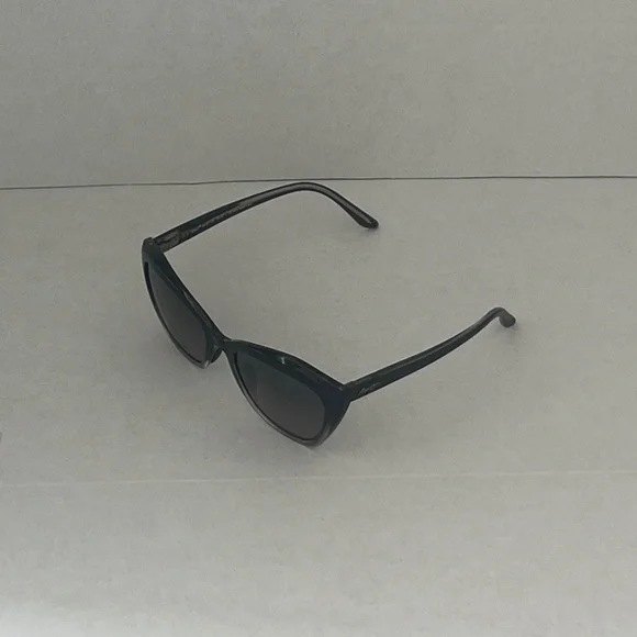 Maui Jim Lotus Polarized Sunglasses With Case and Cleaning Cloth. - Picture 2 of 11